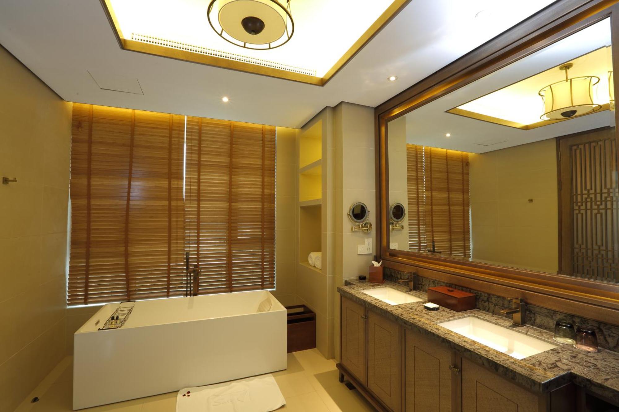 S&N Zhejiang Linhai International Hotel Dış mekan fotoğraf