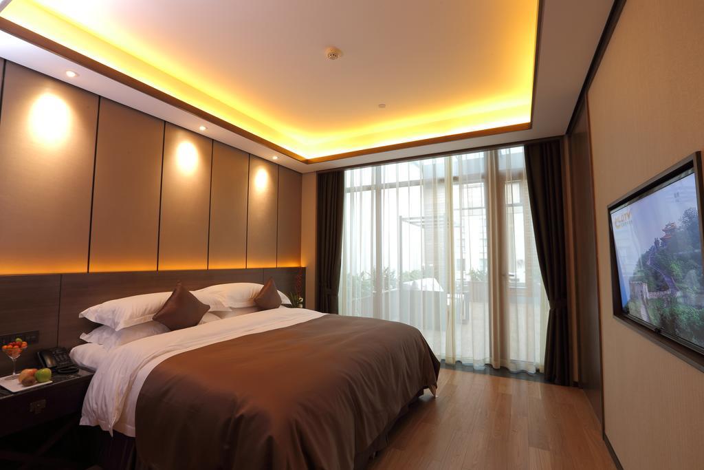 S&N Zhejiang Linhai International Hotel Oda fotoğraf