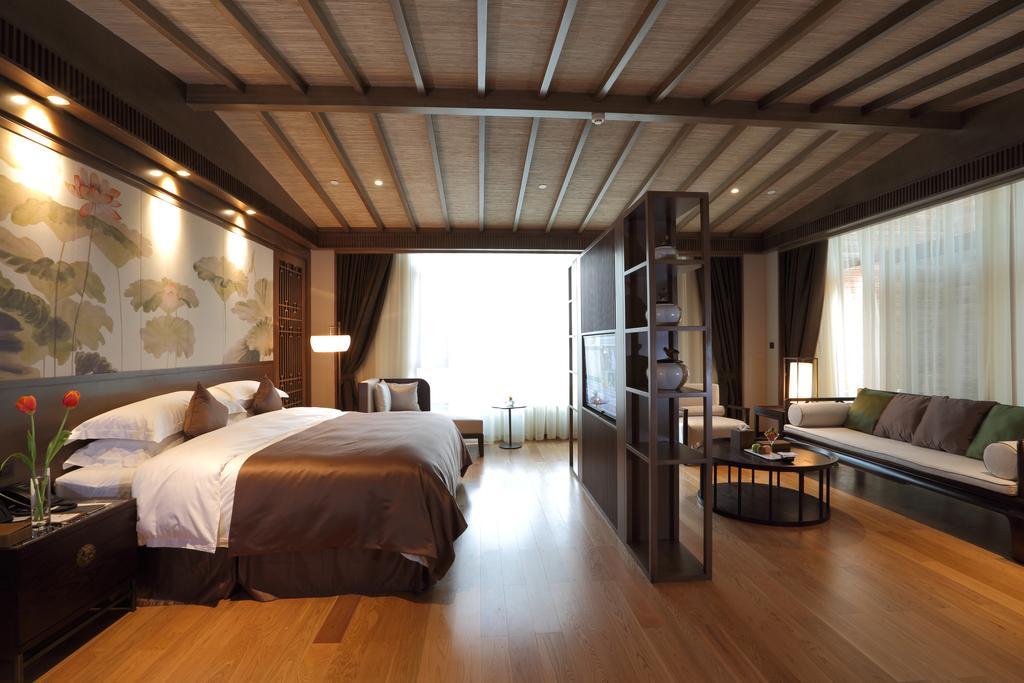 S&N Zhejiang Linhai International Hotel Oda fotoğraf