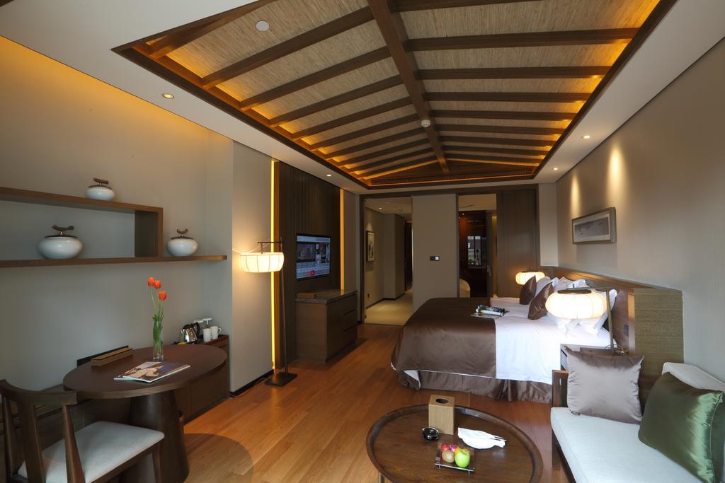 S&N Zhejiang Linhai International Hotel Oda fotoğraf