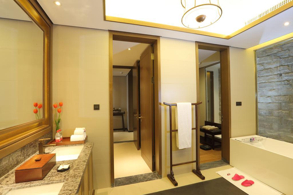 S&N Zhejiang Linhai International Hotel Oda fotoğraf