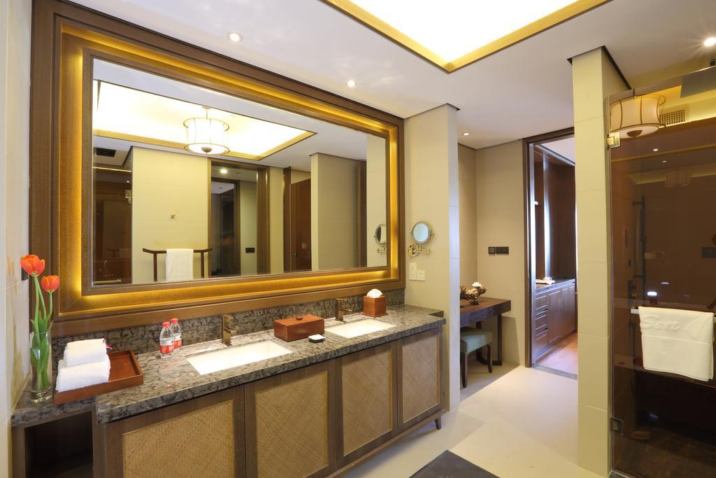 S&N Zhejiang Linhai International Hotel Oda fotoğraf