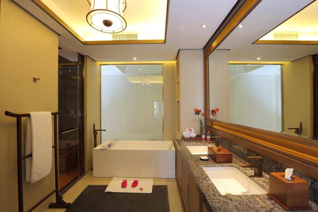 S&N Zhejiang Linhai International Hotel Oda fotoğraf
