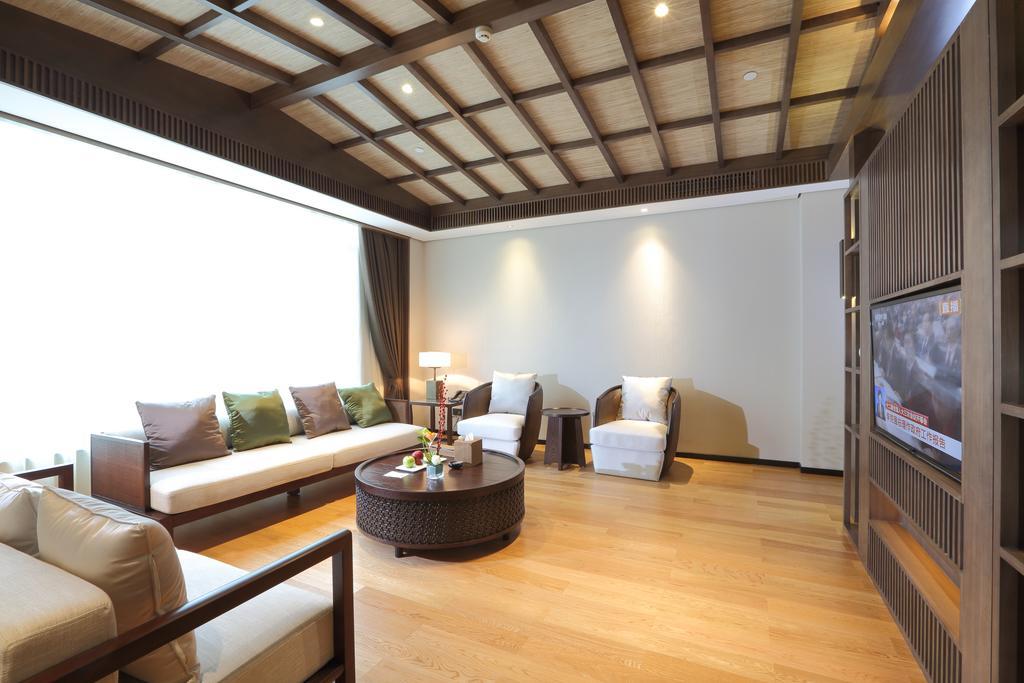 S&N Zhejiang Linhai International Hotel Oda fotoğraf