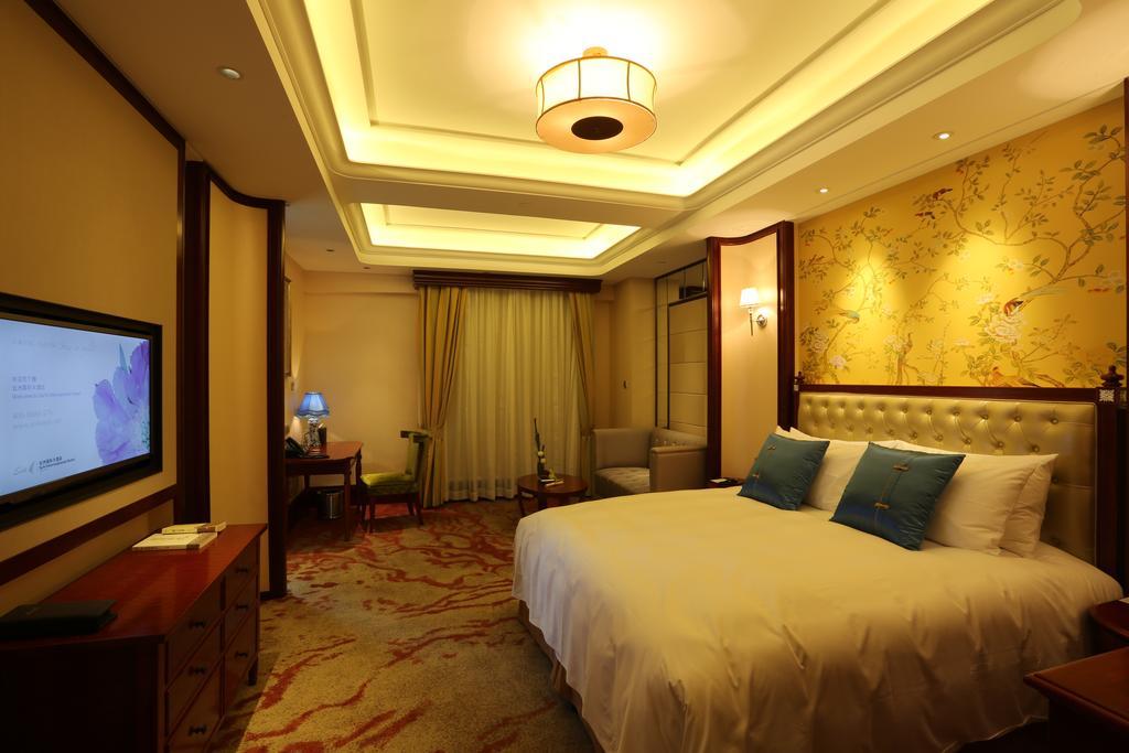 S&N Zhejiang Linhai International Hotel Oda fotoğraf