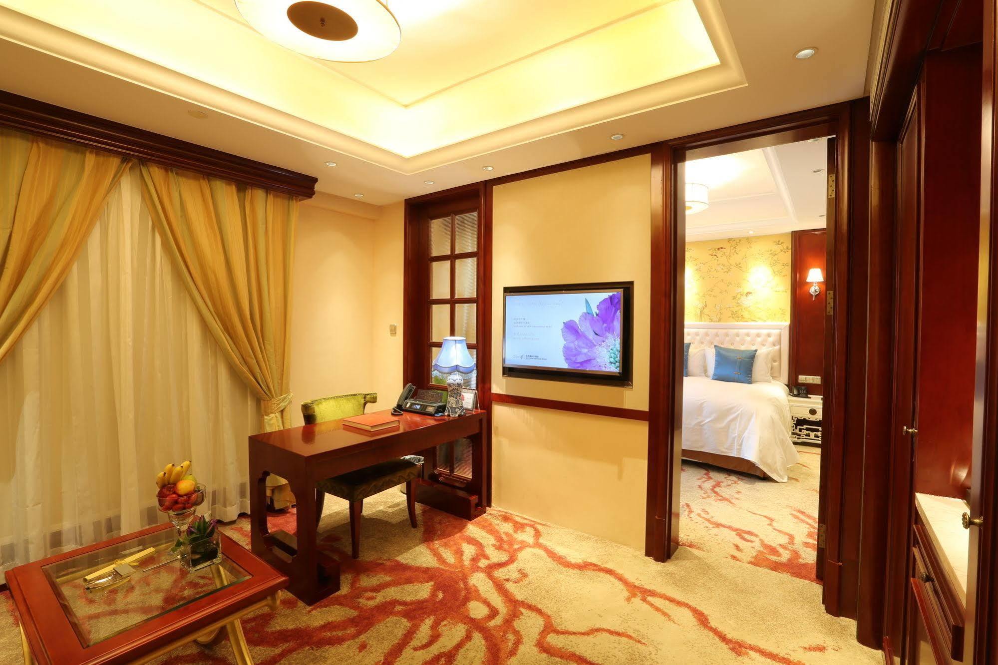 S&N Zhejiang Linhai International Hotel Dış mekan fotoğraf