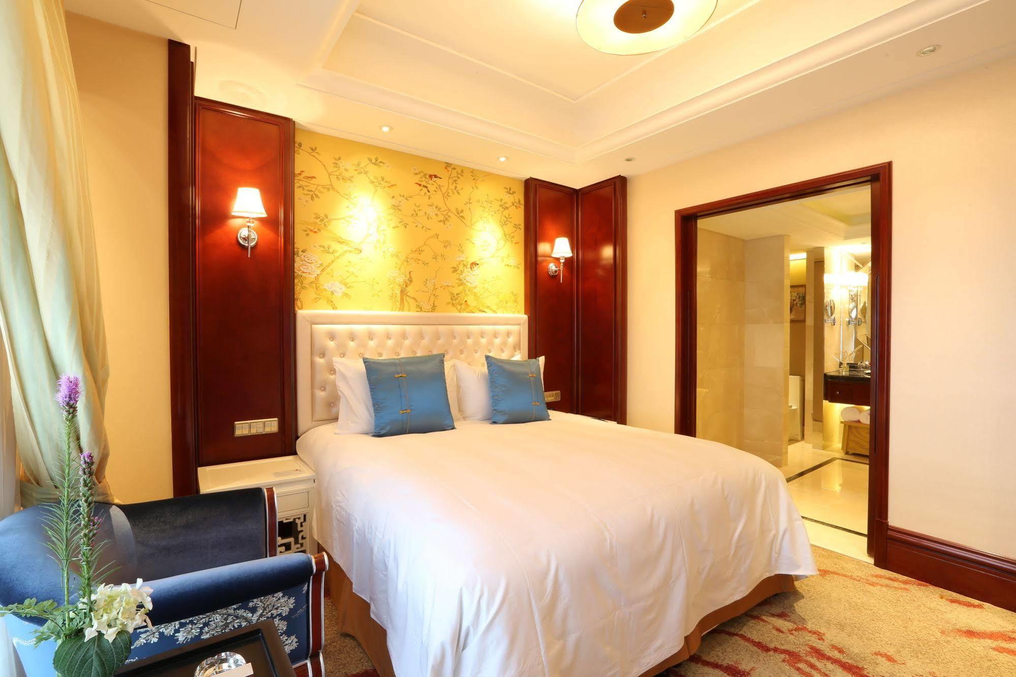 S&N Zhejiang Linhai International Hotel Dış mekan fotoğraf
